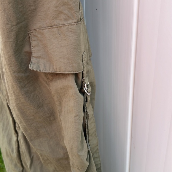 Parachute Pants Army Green with draw string waist and pant let, 3 pocket size M - Picture 4 of 10